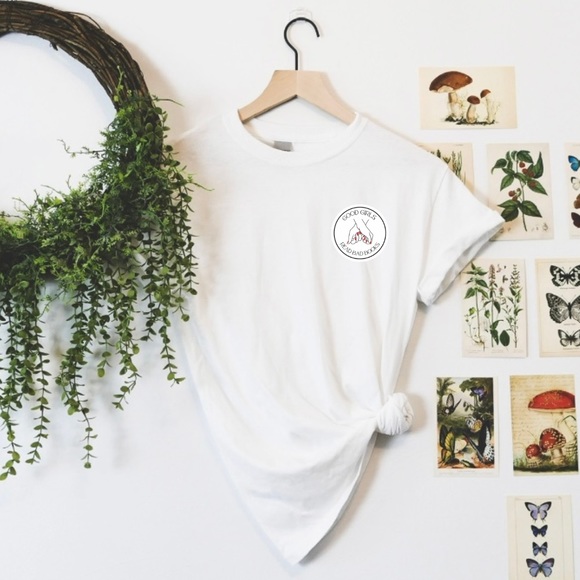 Good Girls & Bad Books Tee - Picture 1 of 2